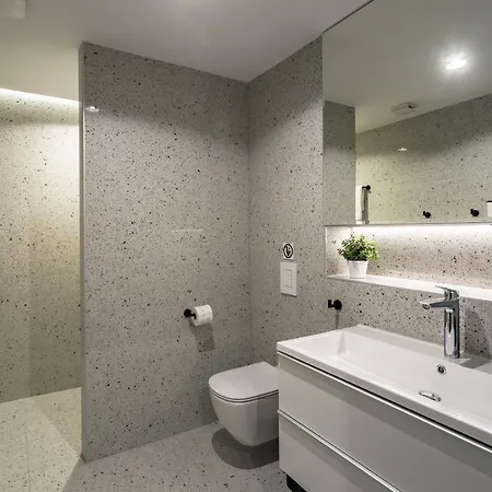 Dispet With Heated Pool, Jacuzzi, Sauna And Cinema *