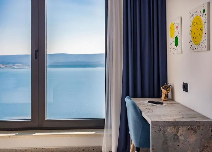 Dispet, Sea View, Heated Pool, Cinema, Wellness וילה אומיס