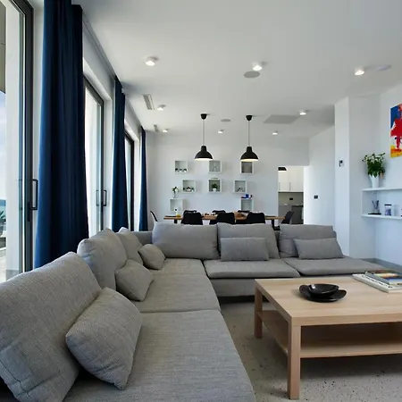 Dispet, Sea View, Heated Pool, Cinema, Wellness * Omiš