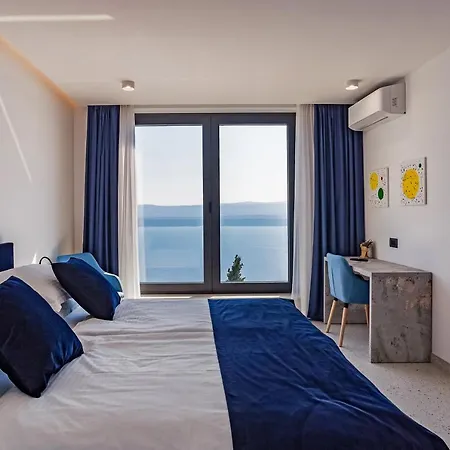 Villa Dispet, Sea View, Heated Pool, Cinema, Wellness *