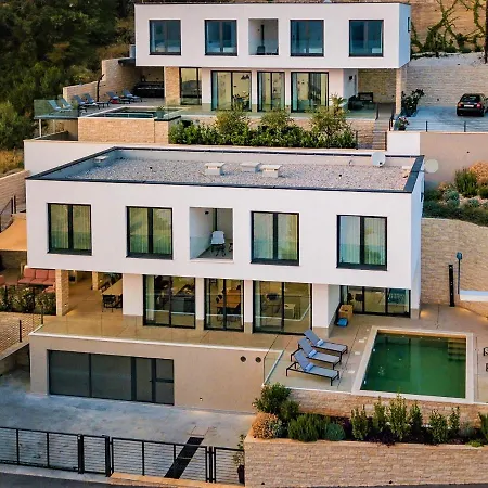 Dispet, Sea View, Heated Pool, Cinema, Wellness *