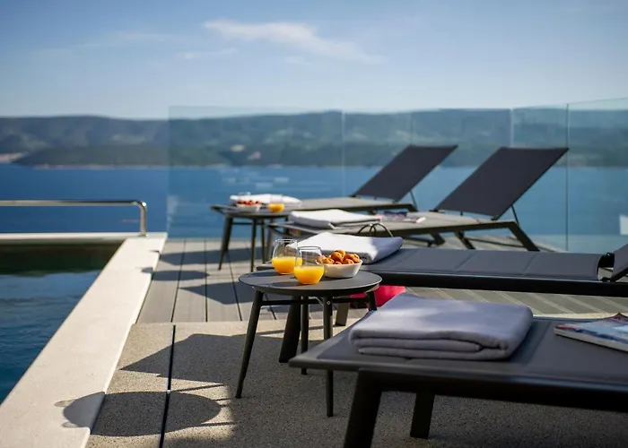 Villa Dispet, Sea View, Heated Pool, Cinema, Wellness