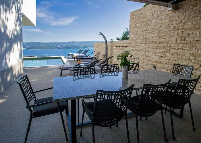 Dispet, Sea View, Heated Pool, Cinema, Wellness *