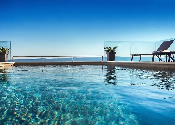 Villa Dispet, Sea View, Heated Pool, Cinema, Wellness Omiš