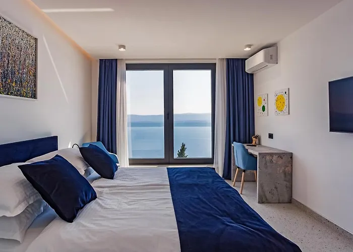 Villa Dispet, Sea View, Heated Pool, Cinema, Wellness *